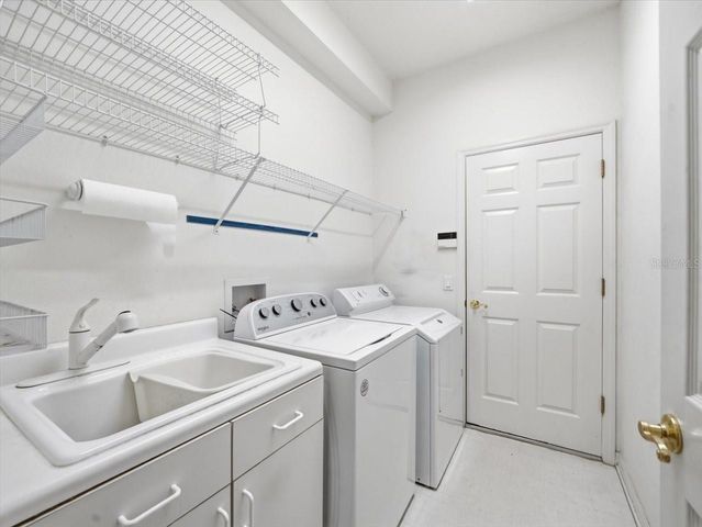 19607 MORDEN BLUSH DRIVE, Lutz, FL 33558