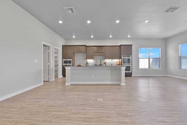 1904 141st Street, Lubbock, TX 79423