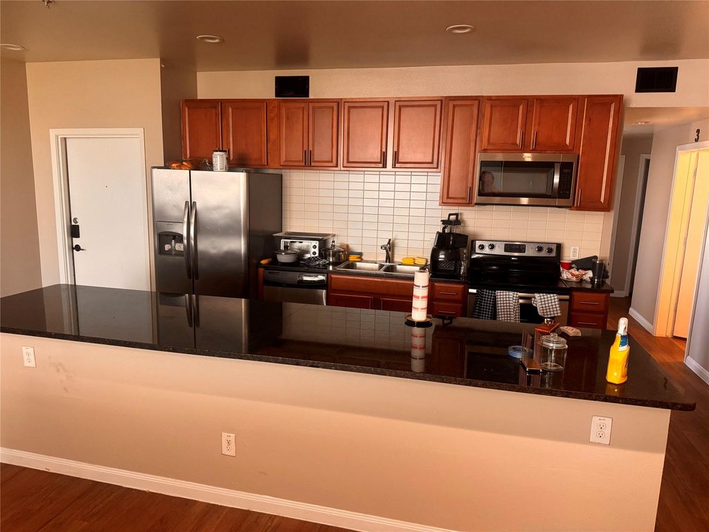 2608 Salado ST 3002, Austin, TX 78705