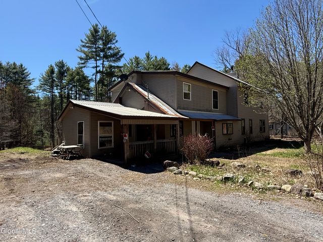 1849 Glens Falls Mountain Road, Lake Luzerne, NY 12846