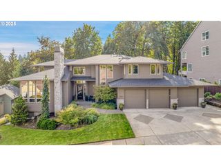 150 Se AVONDALE Way, Gresham, OR 97080