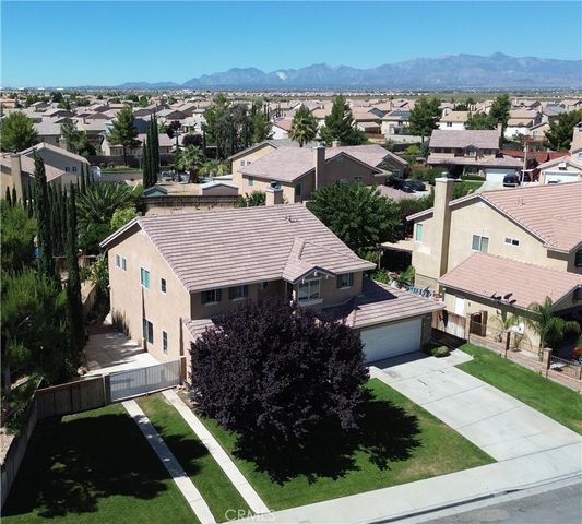 12431 Blazing Star Lane, Victorville, CA 92392