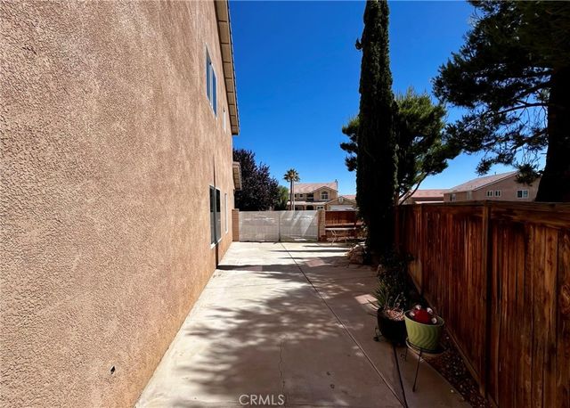 12431 Blazing Star Lane, Victorville, CA 92392