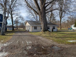 804 Sherman Lane, Cassopolis Vllg, MI 49031