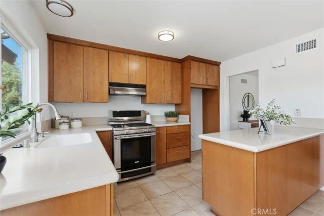 4932 Gainsport, Irvine, CA 92604