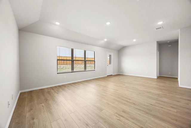 547 Forest Haven Drive, Van Alstyne, TX 75495