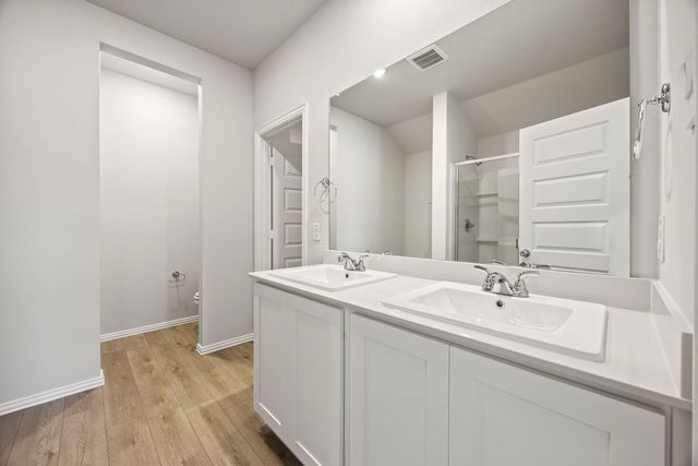 547 Forest Haven Drive, Van Alstyne, TX 75495