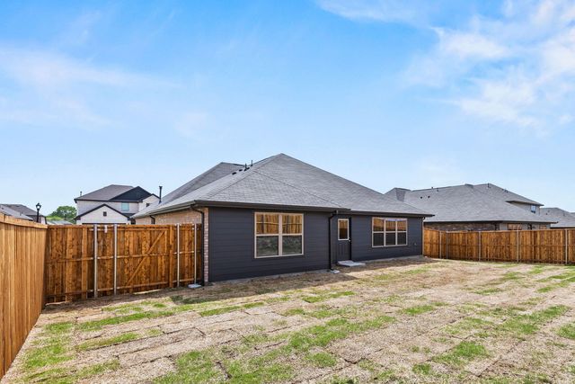 547 Forest Haven Drive, Van Alstyne, TX 75495