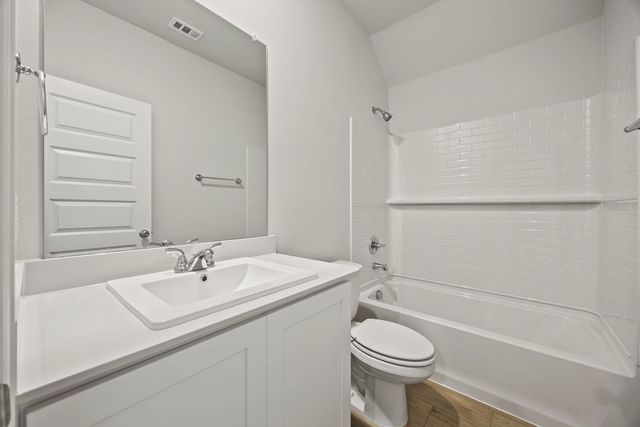 547 Forest Haven Drive, Van Alstyne, TX 75495