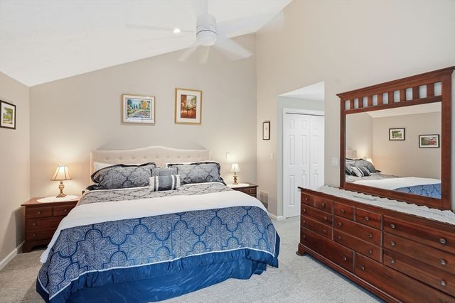 59 Hillside Dr 59, Wayland, MA 01778