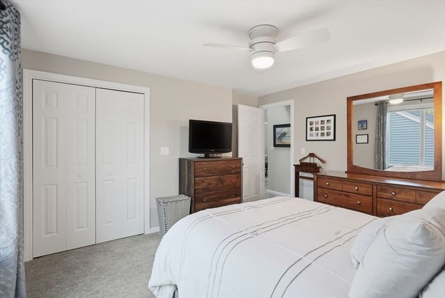 59 Hillside Dr 59, Wayland, MA 01778