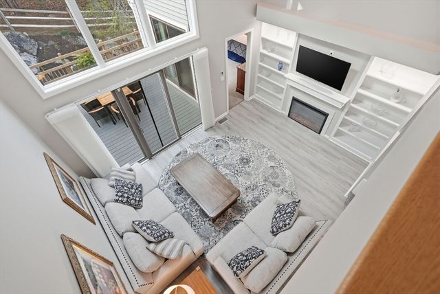 59 Hillside Dr 59, Wayland, MA 01778