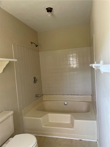 816 Old Point AVE, Hampton, VA 23663