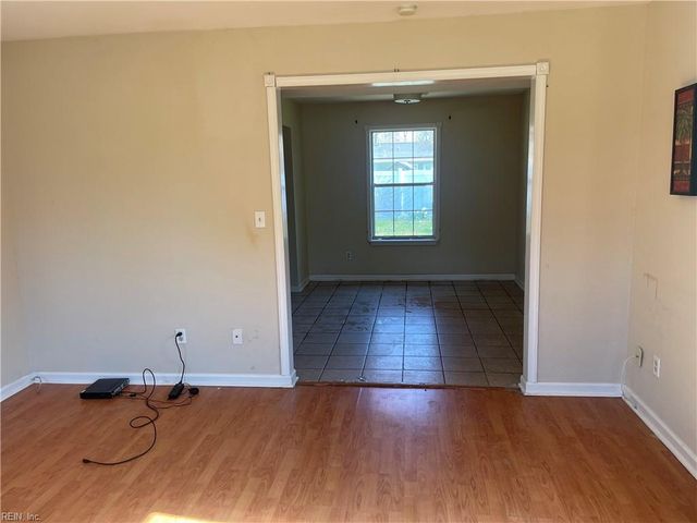 816 Old Point AVE, Hampton, VA 23663