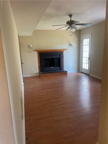 816 Old Point AVE, Hampton, VA 23663