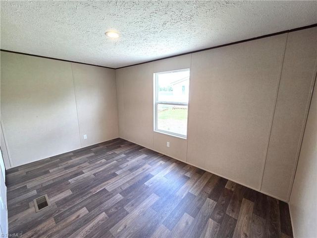 126 Sheraton Court, King, NC 27021