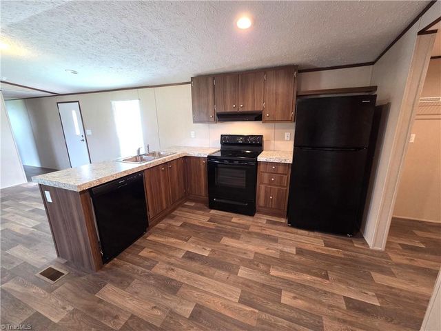 126 Sheraton Court, King, NC 27021