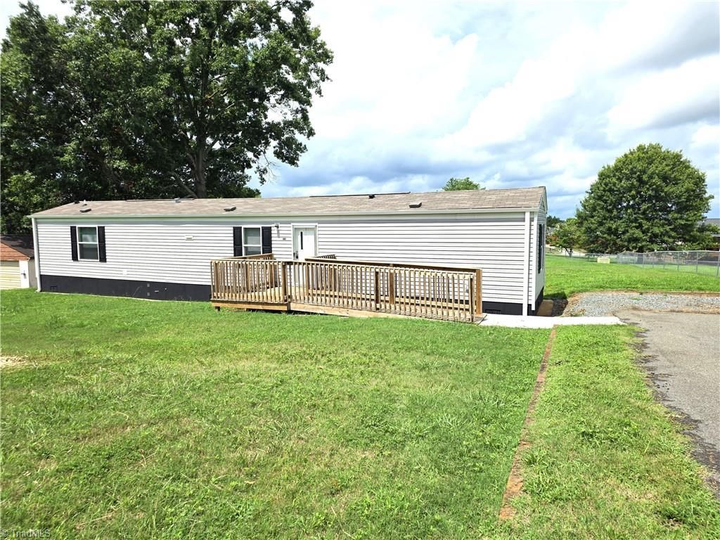 126 Sheraton Court, King, NC 27021