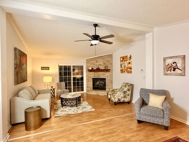 1029 Summerfield Rd, Monteagle, TN 37356