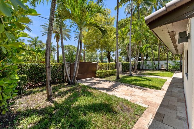 2054 Alton Rd, Miami Beach, FL 33140