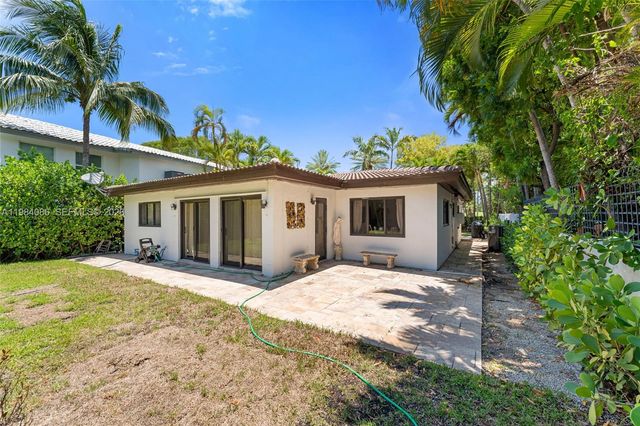 2054 Alton Rd, Miami Beach, FL 33140