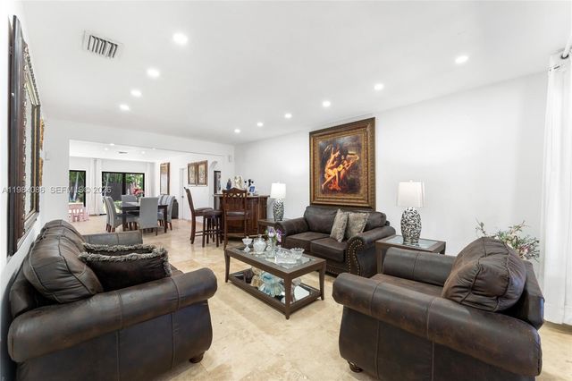 2054 Alton Rd, Miami Beach, FL 33140