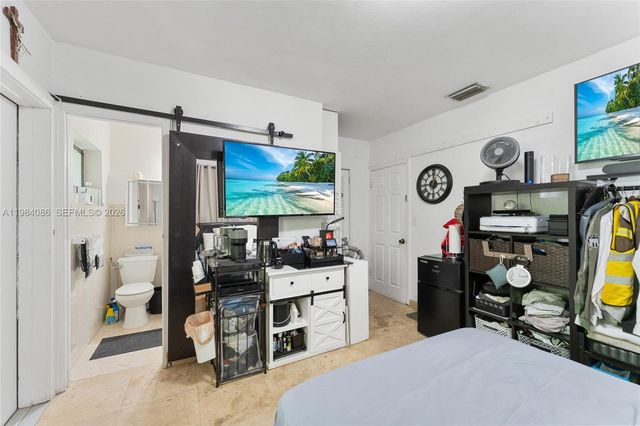 2054 Alton Rd, Miami Beach, FL 33140