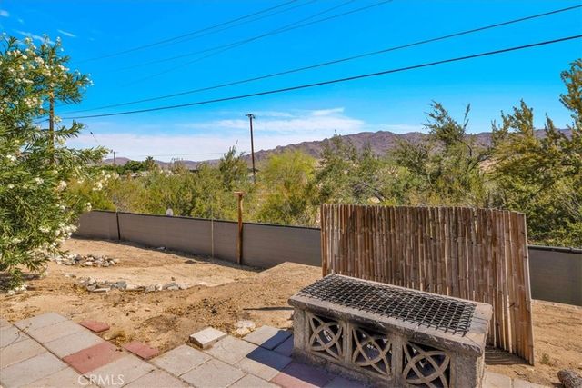 73073 Sun Valley, 29 Palms, CA 92277