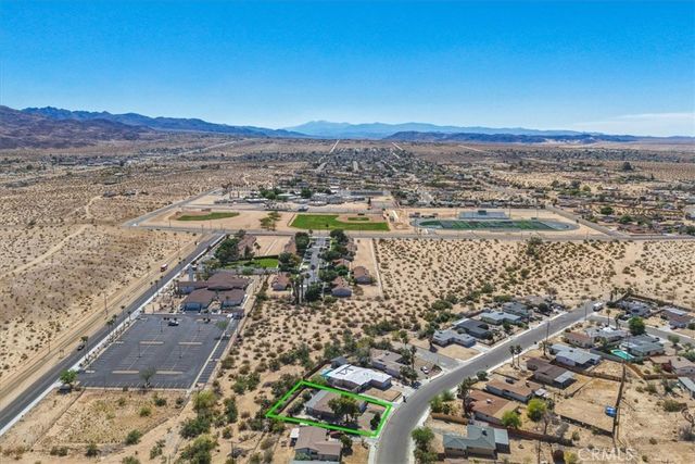73073 Sun Valley, 29 Palms, CA 92277