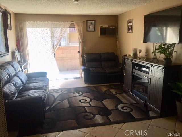 801 S Lyon Street A112, Santa Ana, CA 92705