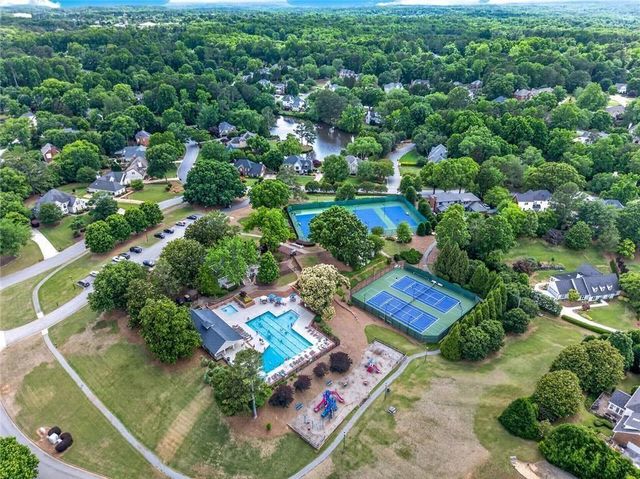 865 Devenish Lane, Roswell, GA 30075