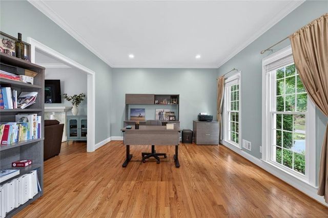 865 Devenish Lane, Roswell, GA 30075