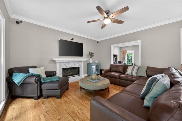 865 Devenish Lane, Roswell, GA 30075