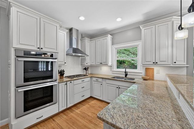 865 Devenish Lane, Roswell, GA 30075