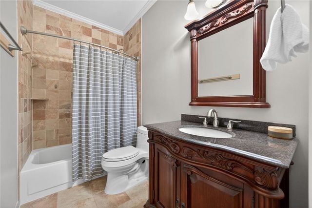 865 Devenish Lane, Roswell, GA 30075