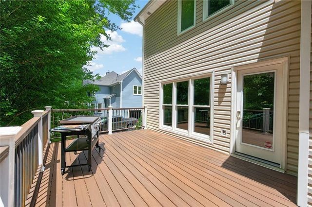 865 Devenish Lane, Roswell, GA 30075