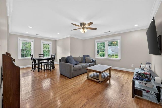 865 Devenish Lane, Roswell, GA 30075