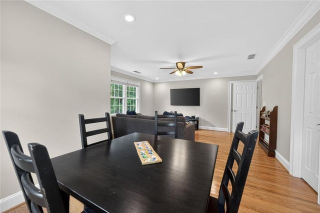 865 Devenish Lane, Roswell, GA 30075