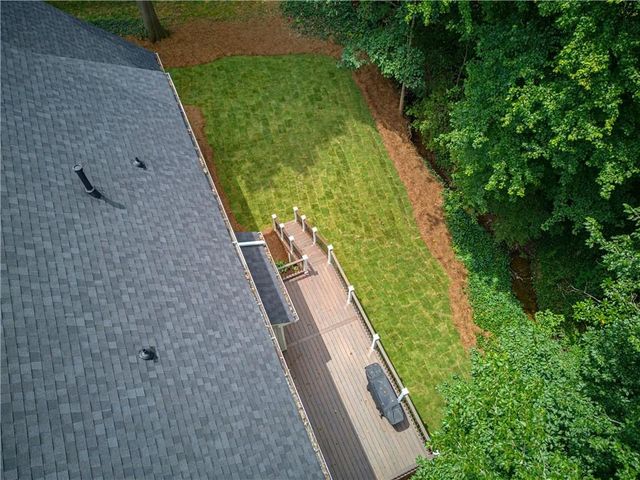 865 Devenish Lane, Roswell, GA 30075