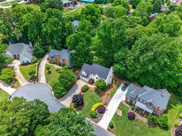 865 Devenish Lane, Roswell, GA 30075
