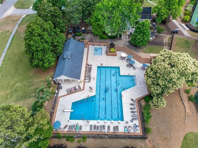 865 Devenish Lane, Roswell, GA 30075