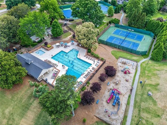 865 Devenish Lane, Roswell, GA 30075
