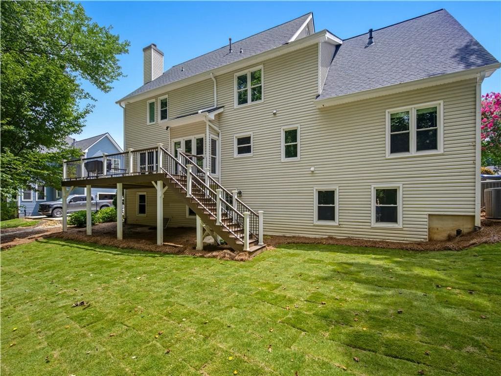 865 Devenish Lane, Roswell, GA 30075