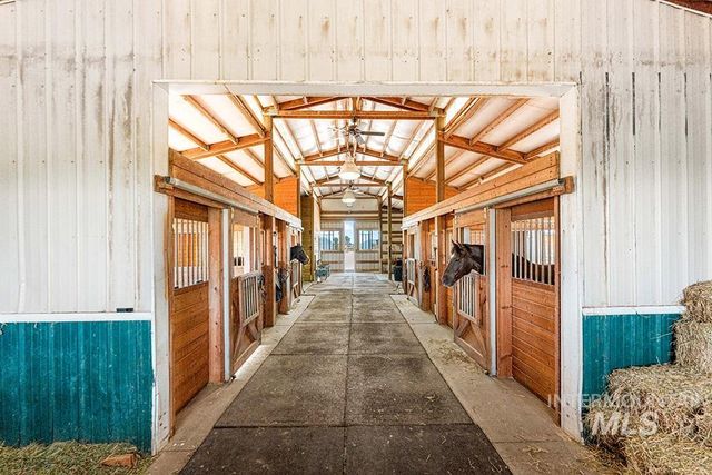 999 N Cow Horse Dr, Kuna, ID 83634