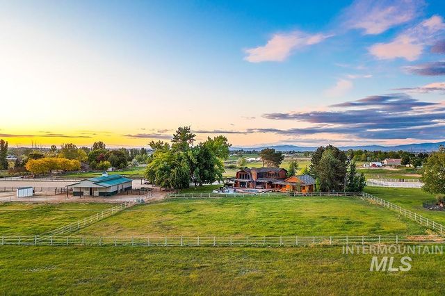 999 N Cow Horse Dr, Kuna, ID 83634
