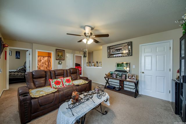 9630 Copper, Converse, TX 78109