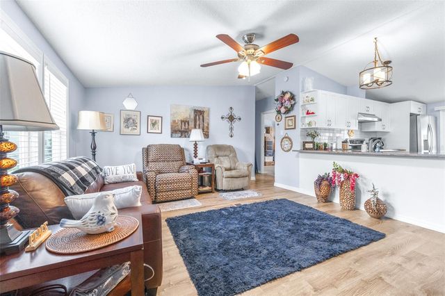 3041 SHORT LEAF STREET, Wesley Chapel, FL 33543