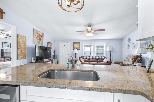 3041 SHORT LEAF STREET, Wesley Chapel, FL 33543