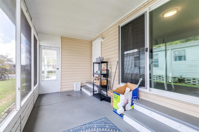 3041 SHORT LEAF STREET, Wesley Chapel, FL 33543