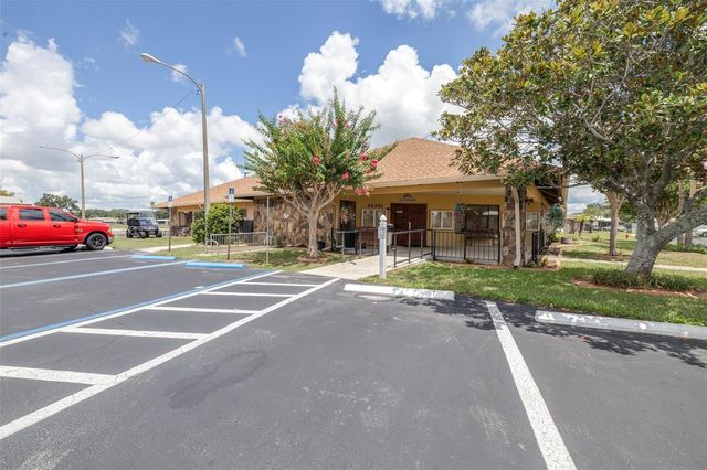 3041 SHORT LEAF STREET, Wesley Chapel, FL 33543